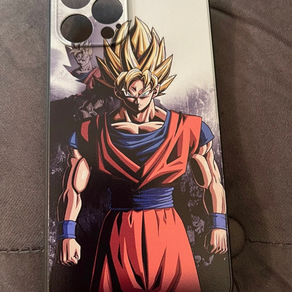 iPhone 12 Pro case - Picture 2 of 3